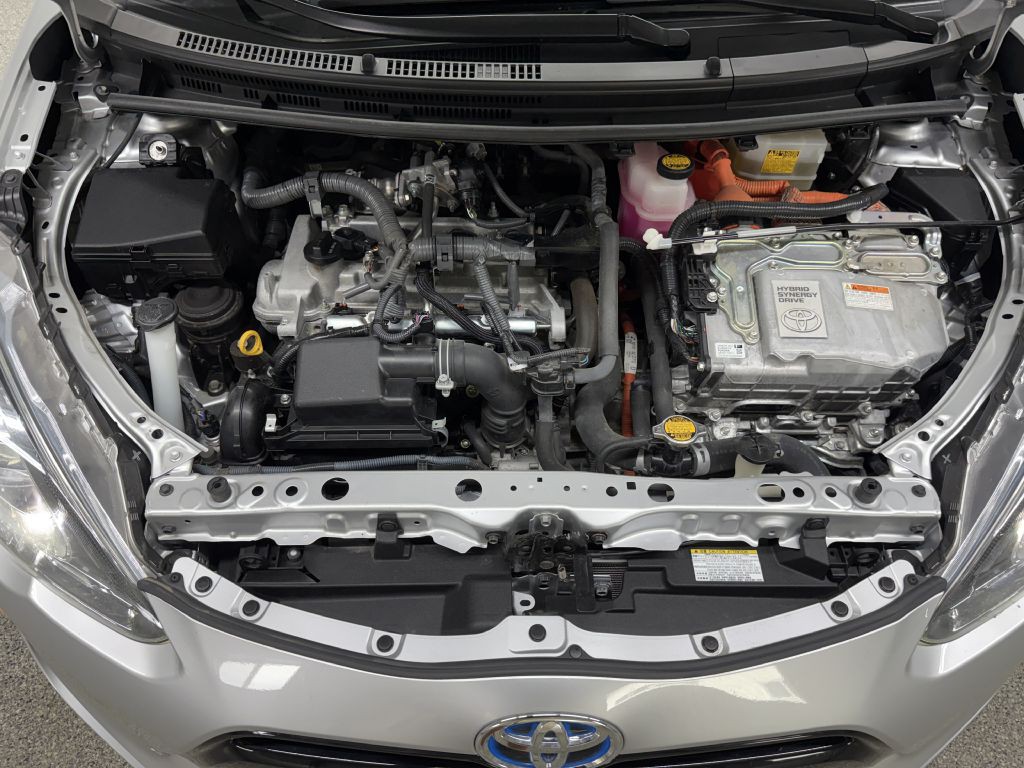 2015 Toyota Prius Image 33