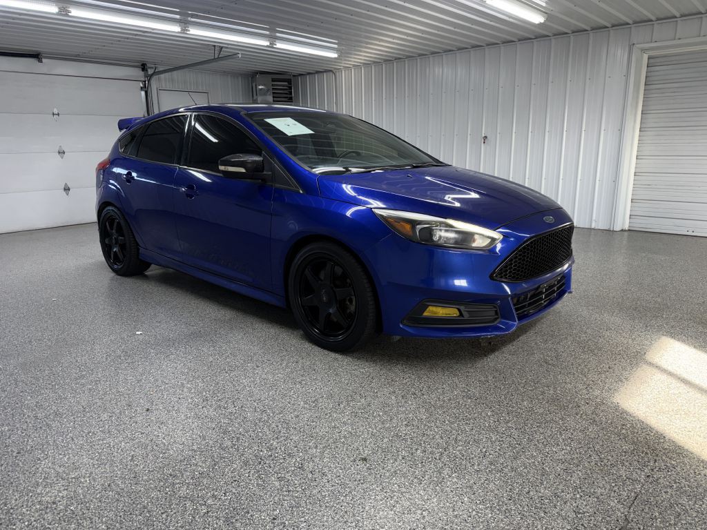 2015 Ford Focus Image 1