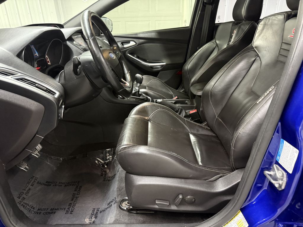 2015 Ford Focus Image 9