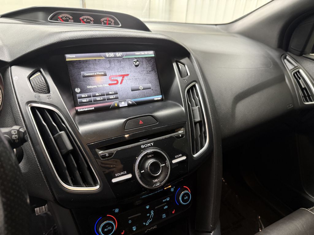 2015 Ford Focus Image 18