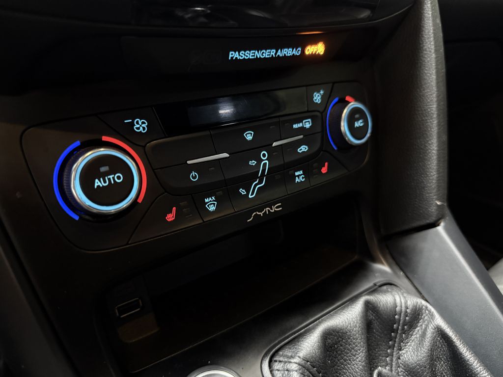 2015 Ford Focus Image 20