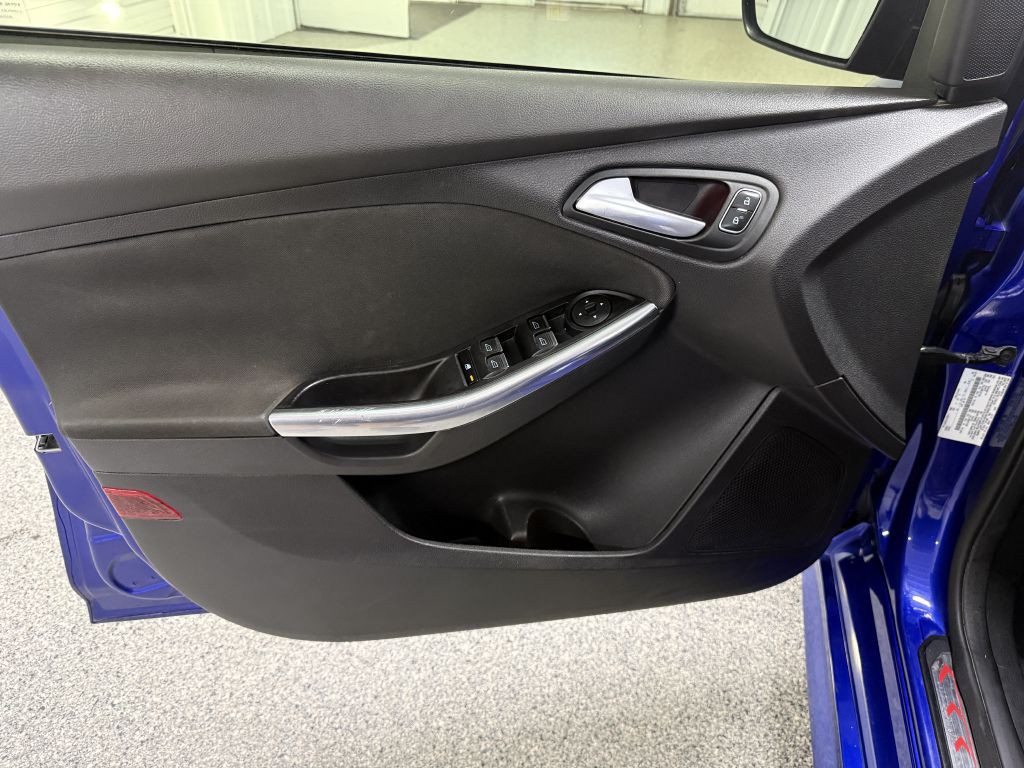 2015 Ford Focus Image 22
