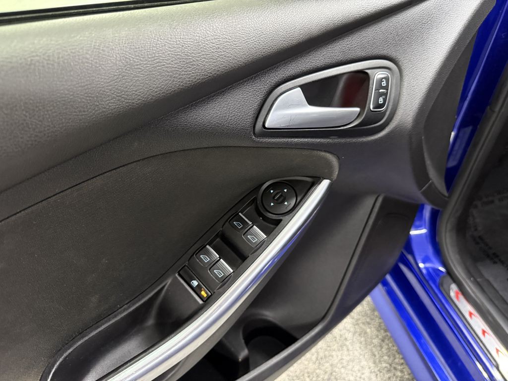 2015 Ford Focus Image 23