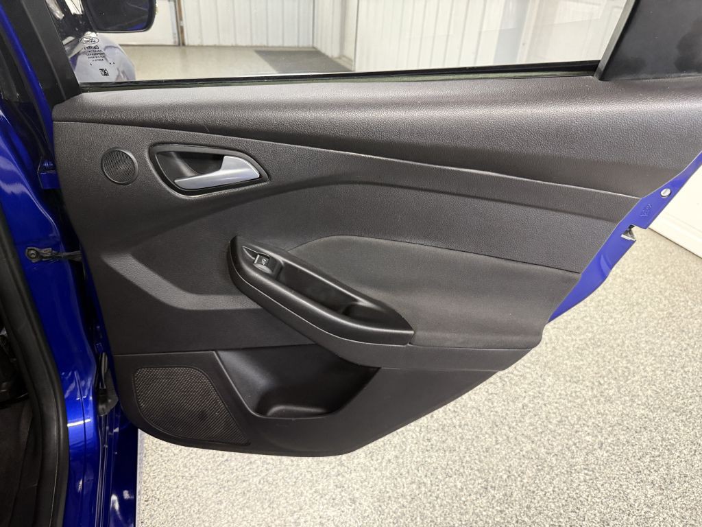 2015 Ford Focus Image 28
