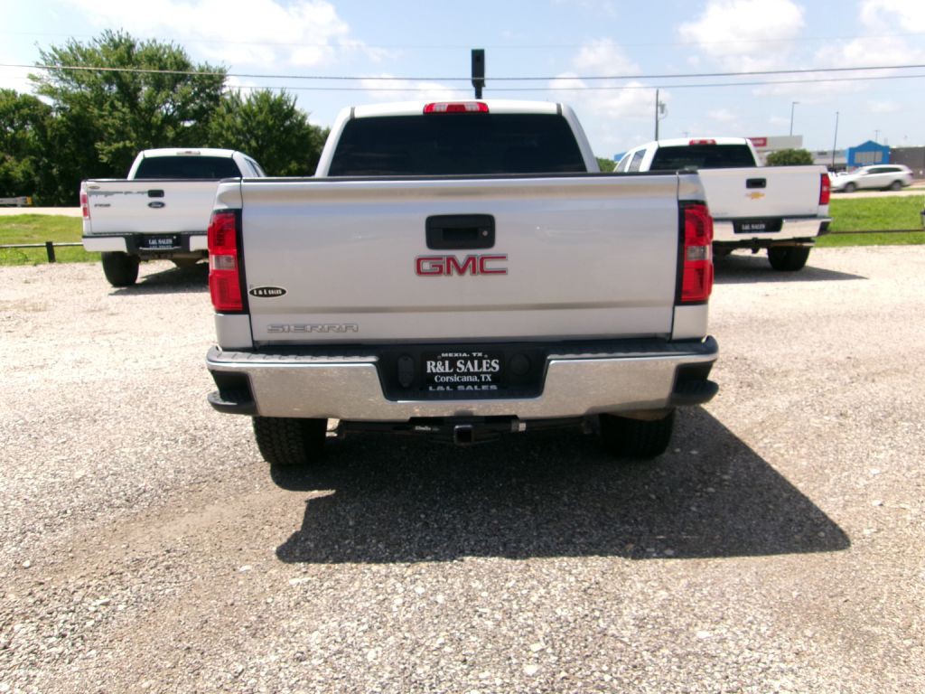 2017 GMC Sierra Image 4