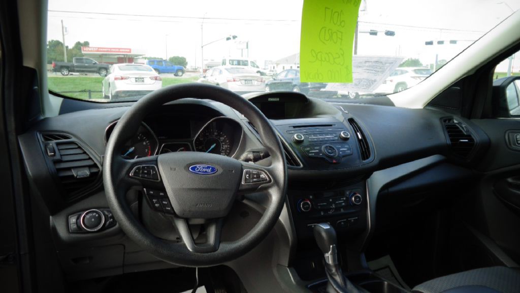 2017 Ford Escape Image 9