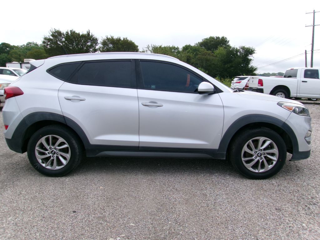 2016 Hyundai Tucson Image 2