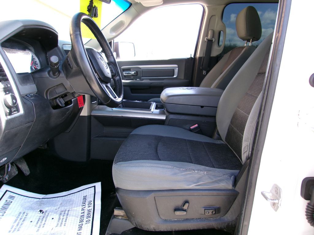2014 RAM 1500 Image 7