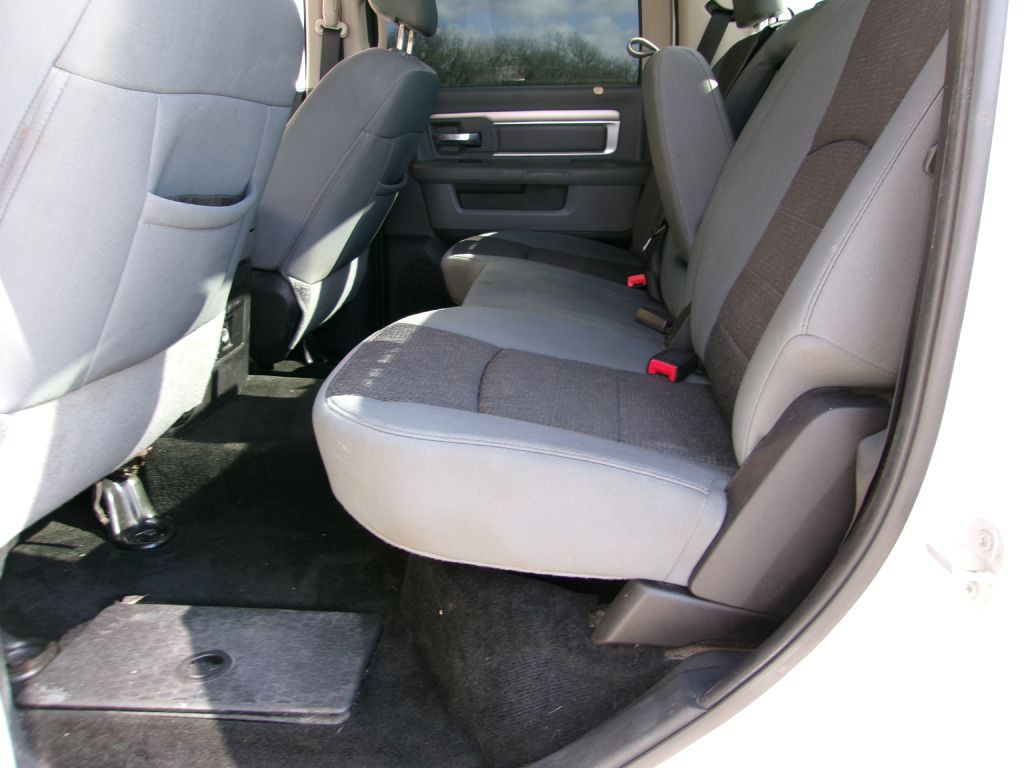 2014 RAM 1500 Image 9