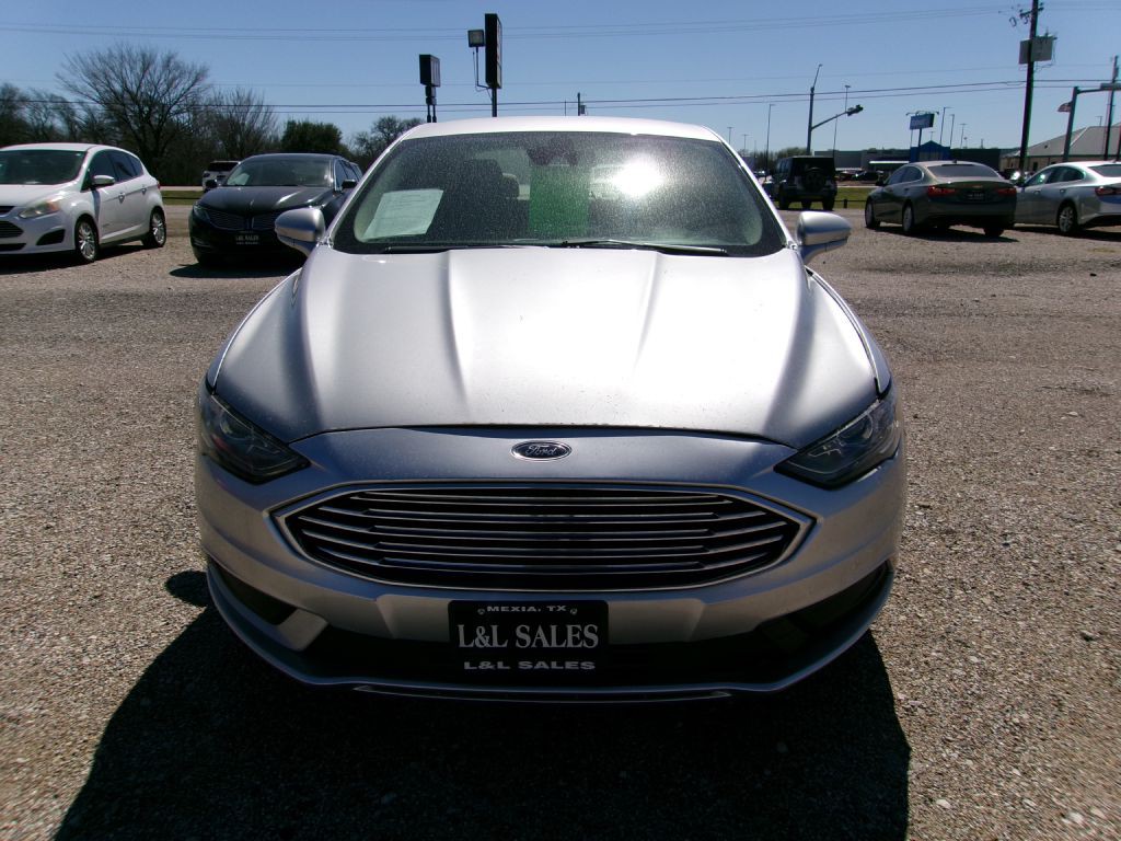 2017 Ford Fusion Image 2