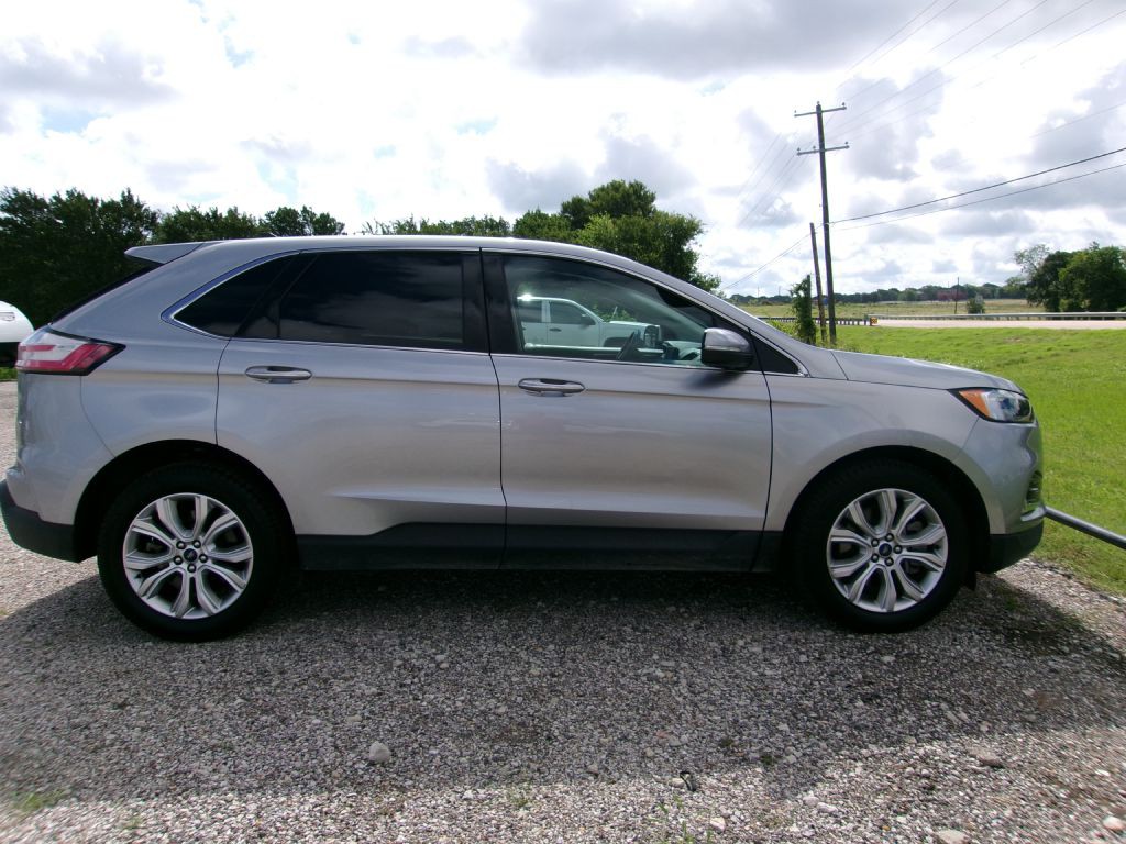 2022 Ford Edge Image 3