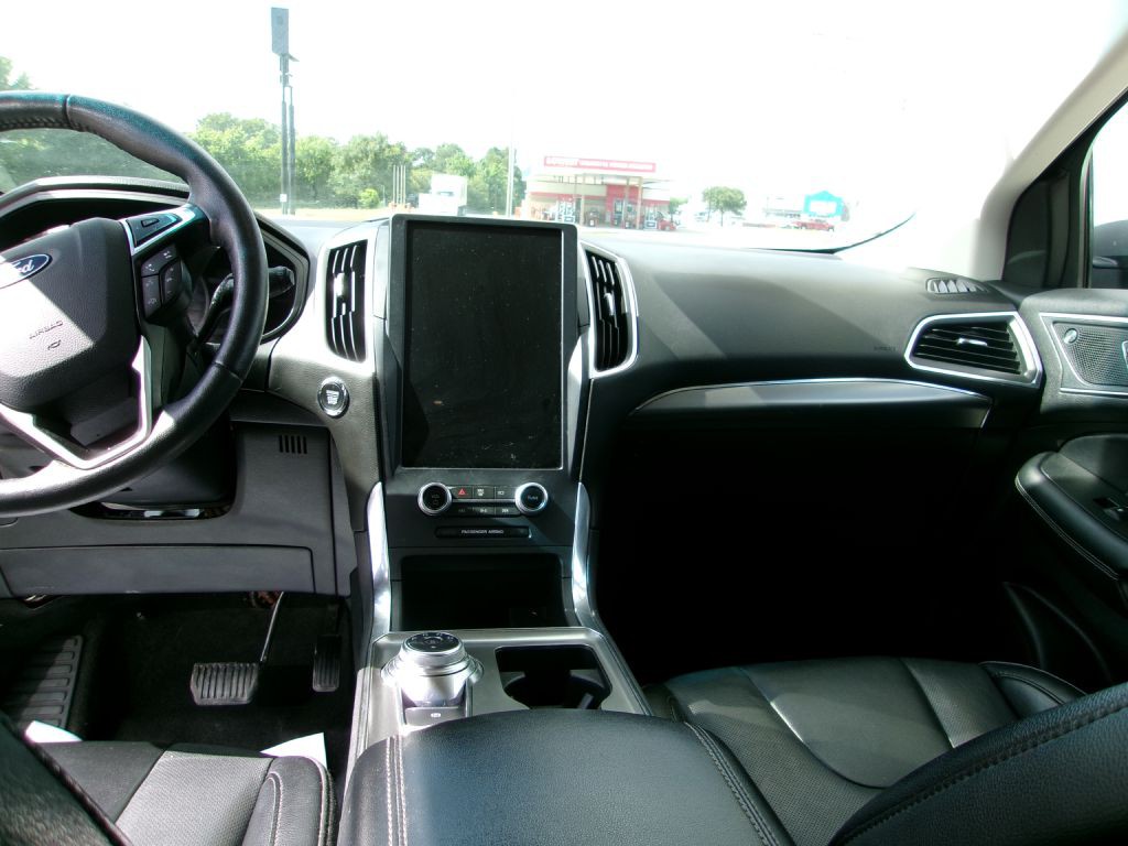 2022 Ford Edge Image 11