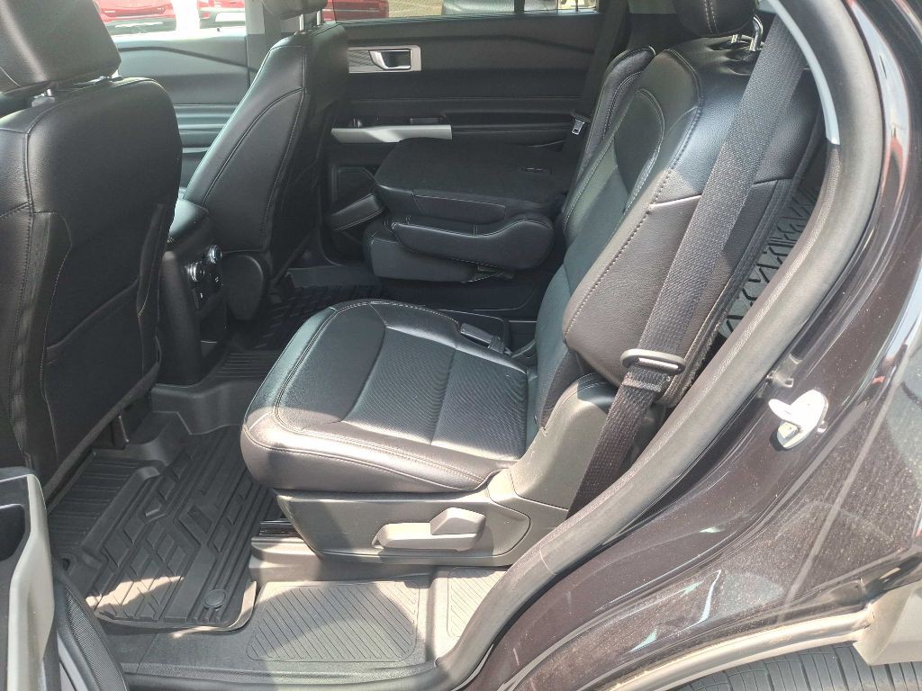 2021 Ford Explorer Image 18