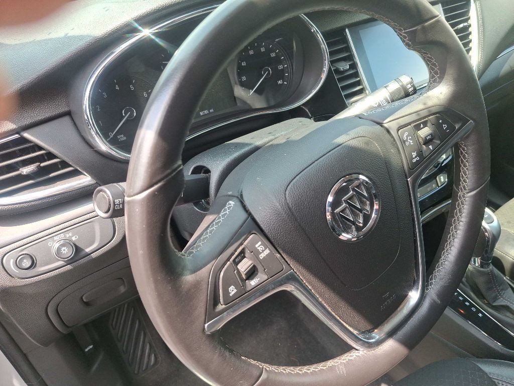 2017 Buick Enclave Image 2