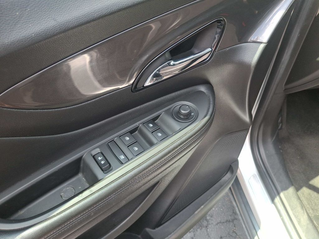 2017 Buick Enclave Image 3