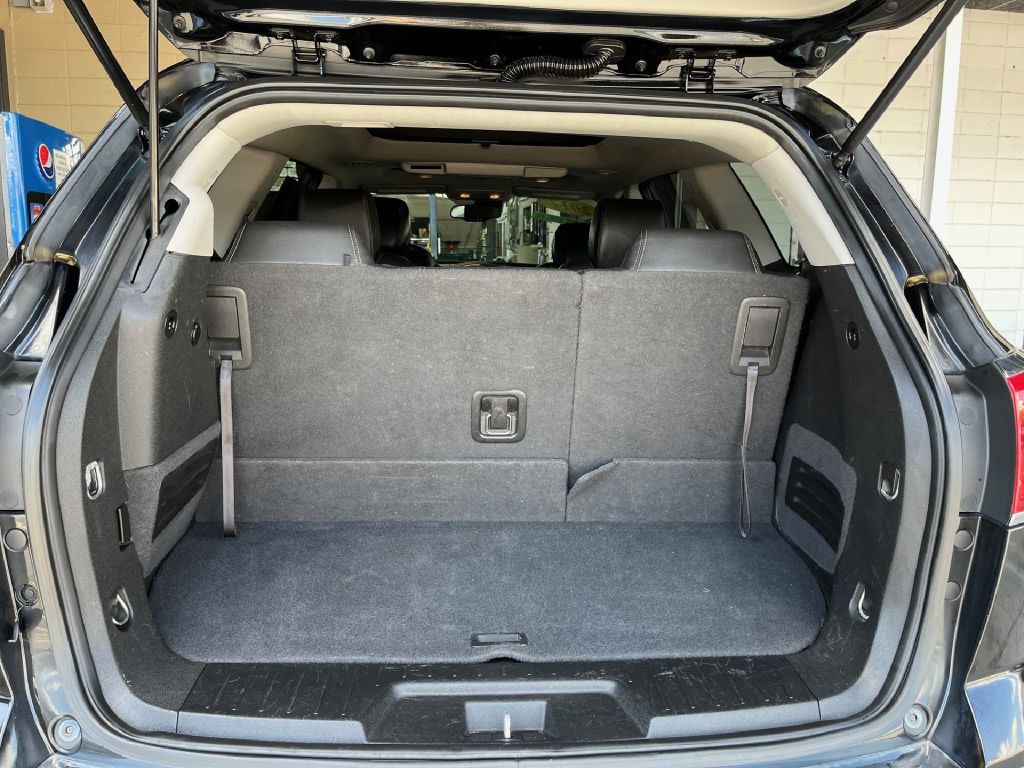 2017 Buick Enclave Image 12