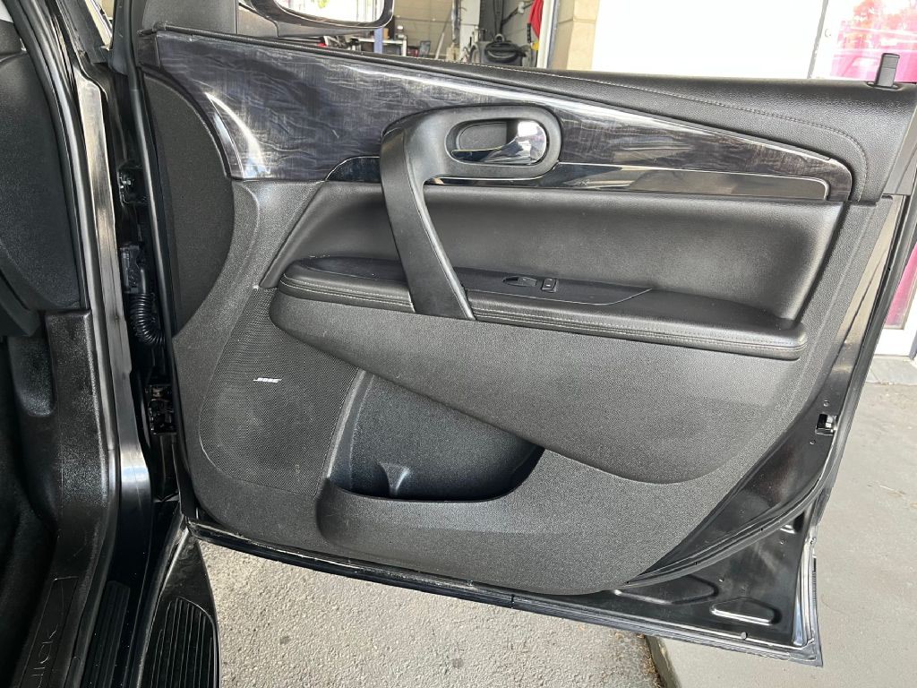 2017 Buick Enclave Image 18