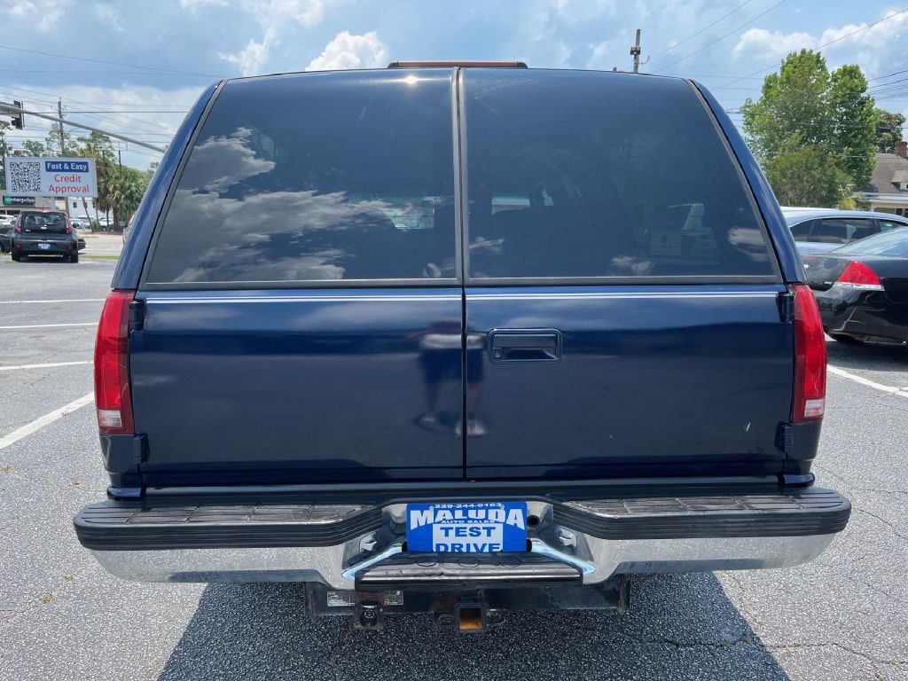 1999 Chevrolet Suburban Image 4