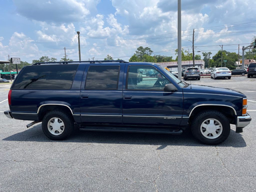 1999 Chevrolet Suburban Image 6