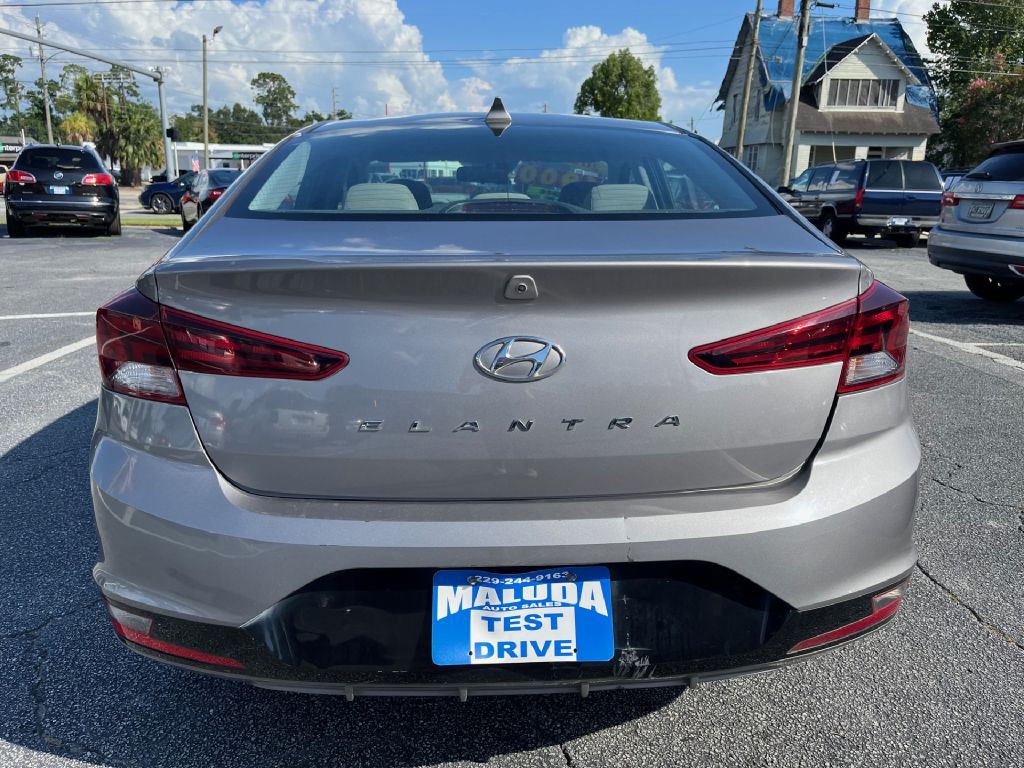 2020 Hyundai Elantra Image 4