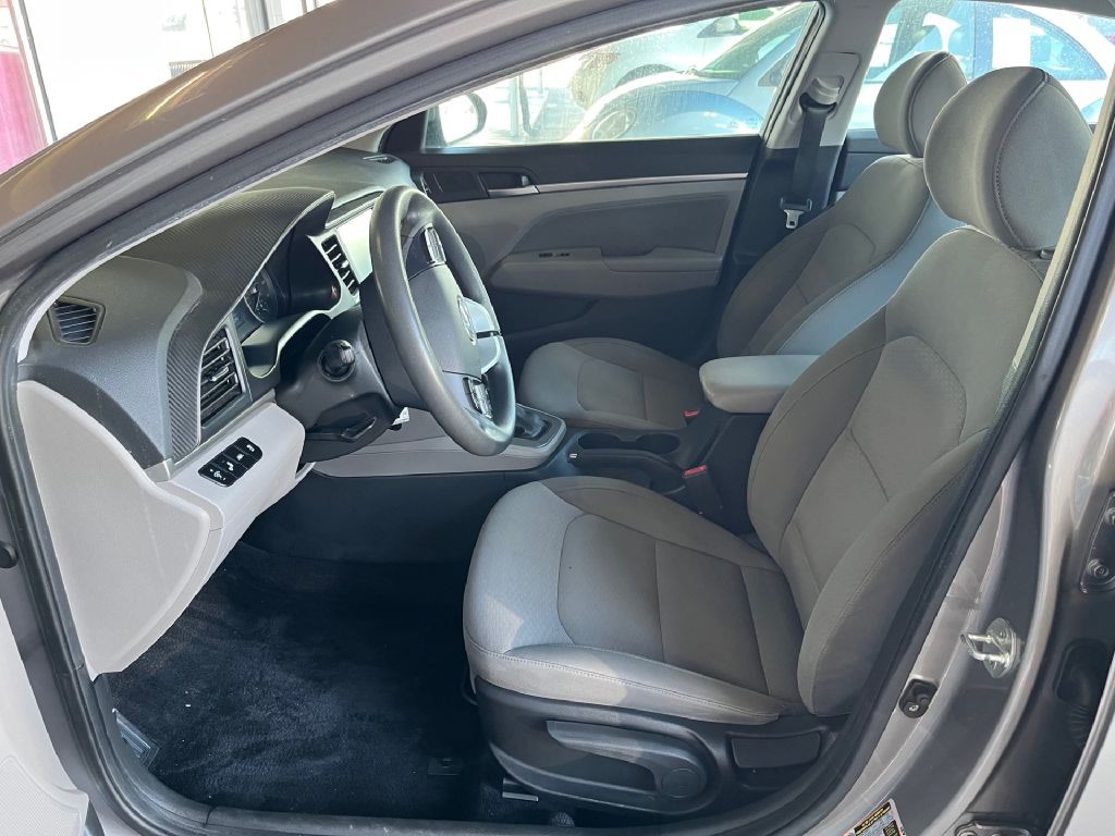 2020 Hyundai Elantra Image 8