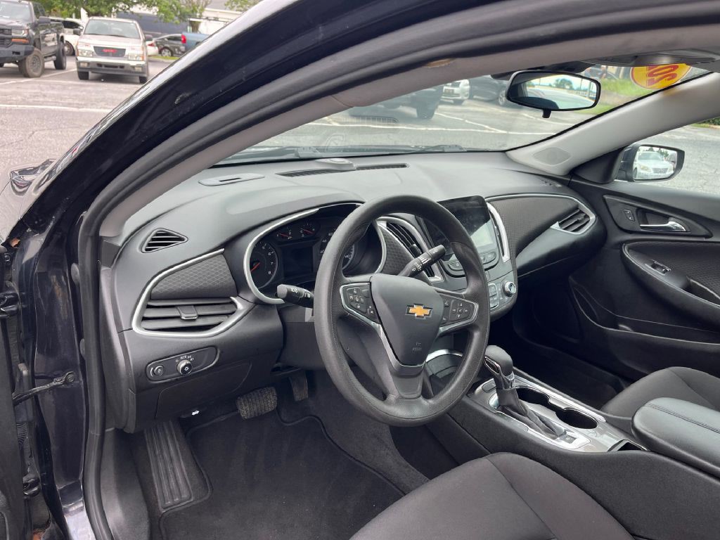 2023 Chevrolet Malibu Image 7