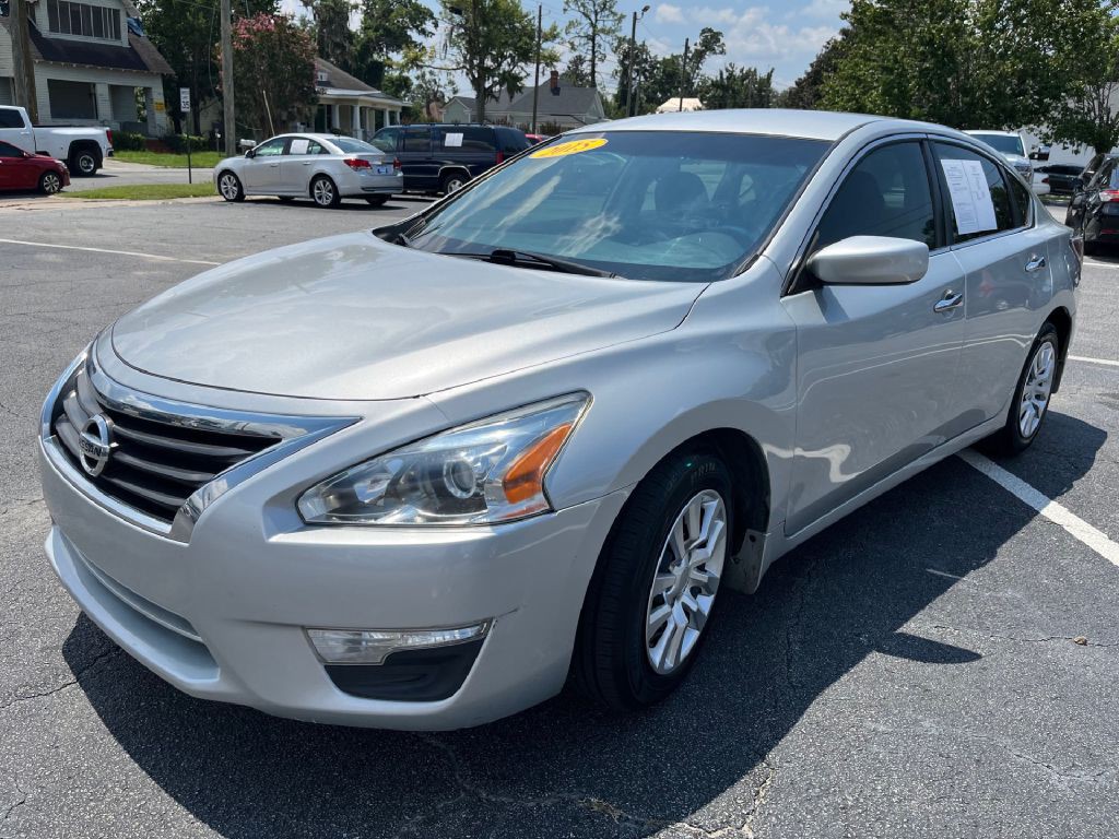 2015 Nissan Altima Image 2
