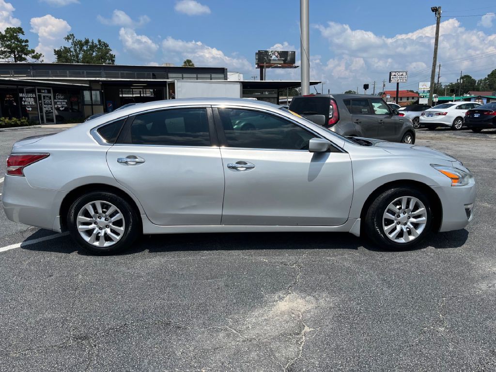 2015 Nissan Altima Image 6
