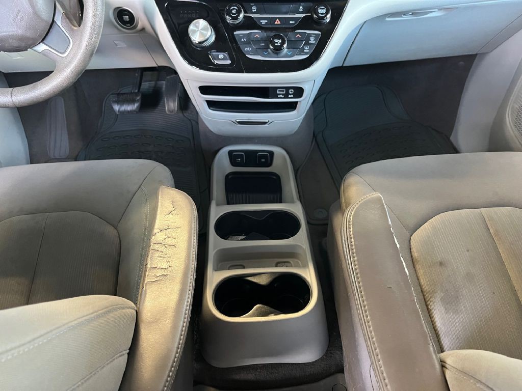 2017 Chrysler Pacifica Image 15