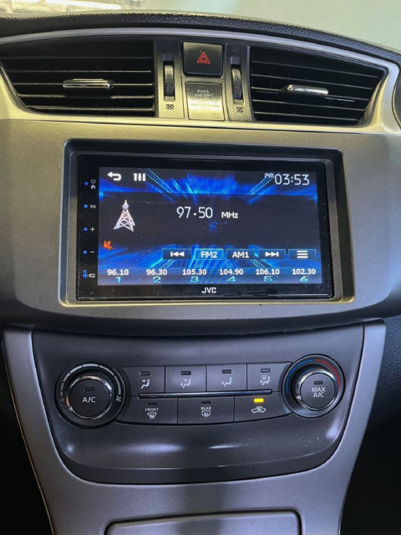 2014 Nissan Sentra Image 8