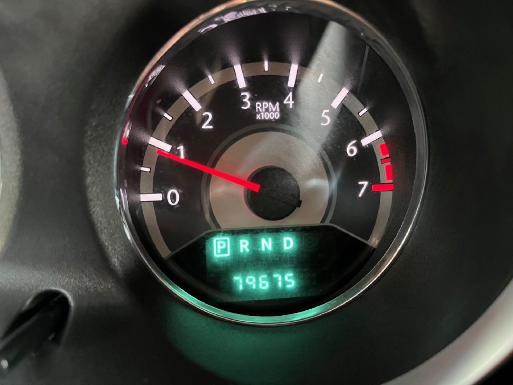 2012 Chrysler 200 Image 18