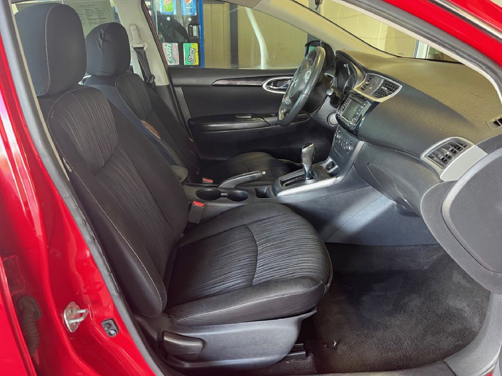 2016 Nissan Sentra Image 9