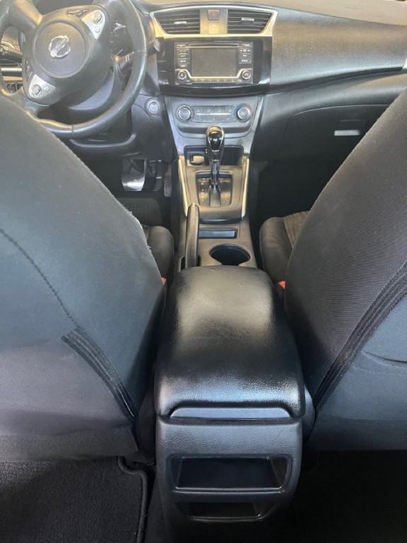 2016 Nissan Sentra Image 12