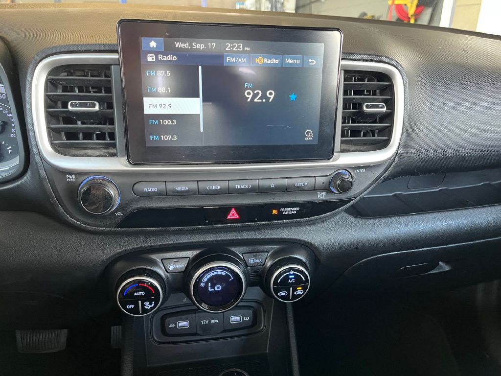 2022 Hyundai Venue Image 16