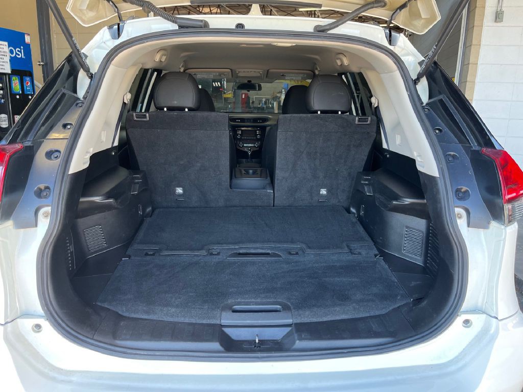 2017 Nissan Rogue Image 7