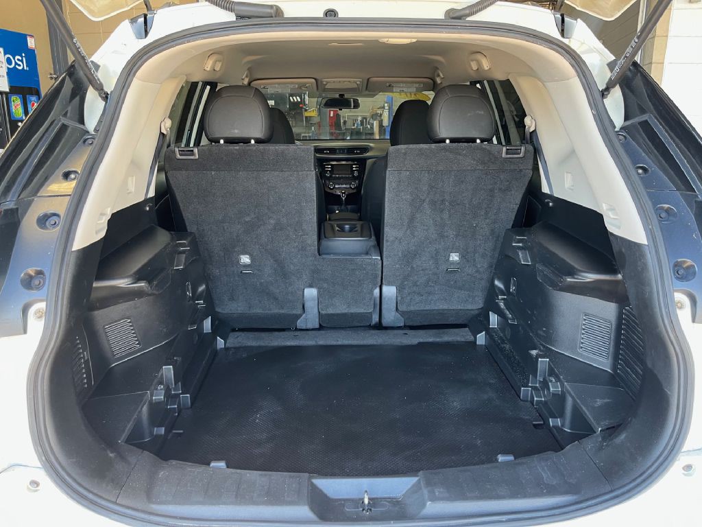 2017 Nissan Rogue Image 9
