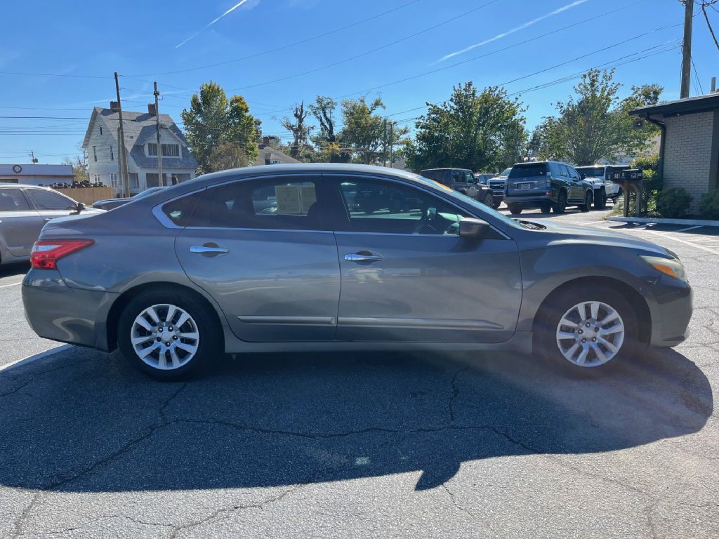2016 Nissan Altima Image 2