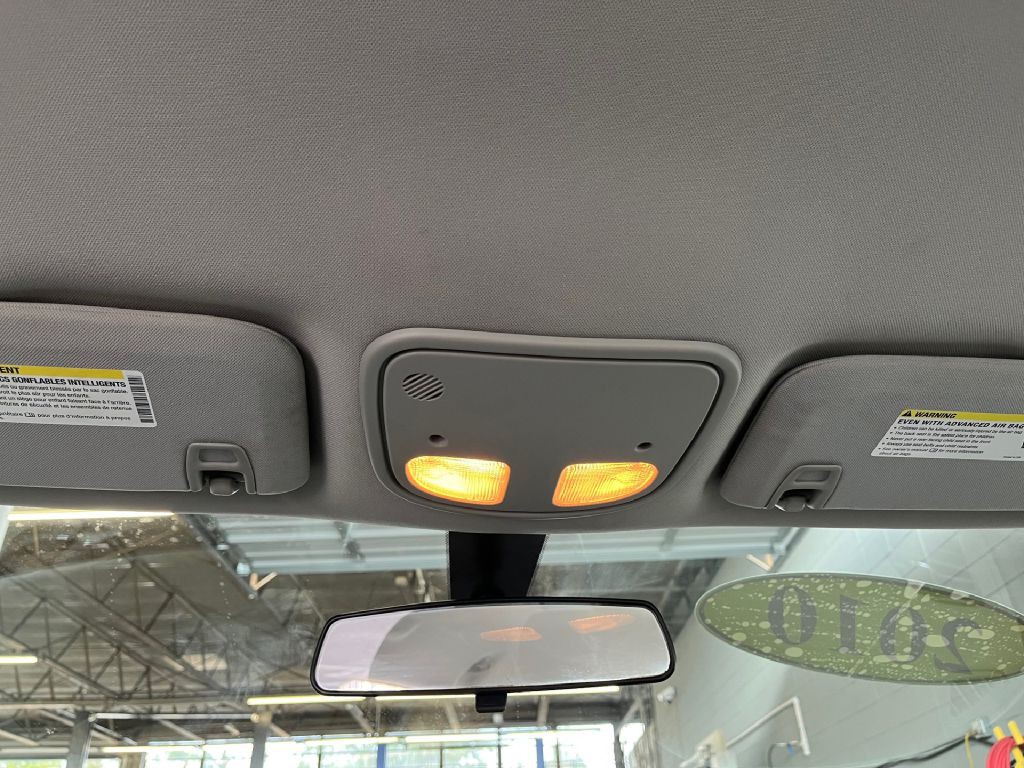 2010 Chevrolet Malibu Image 13