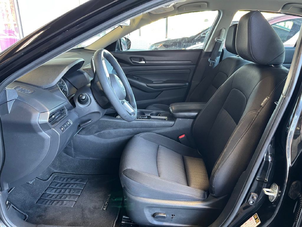 2020 Nissan Altima Image 7