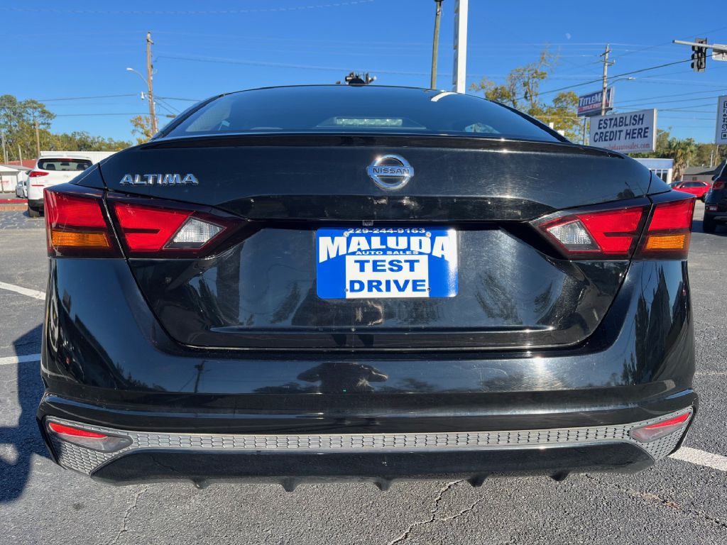 2020 Nissan Altima Image 4