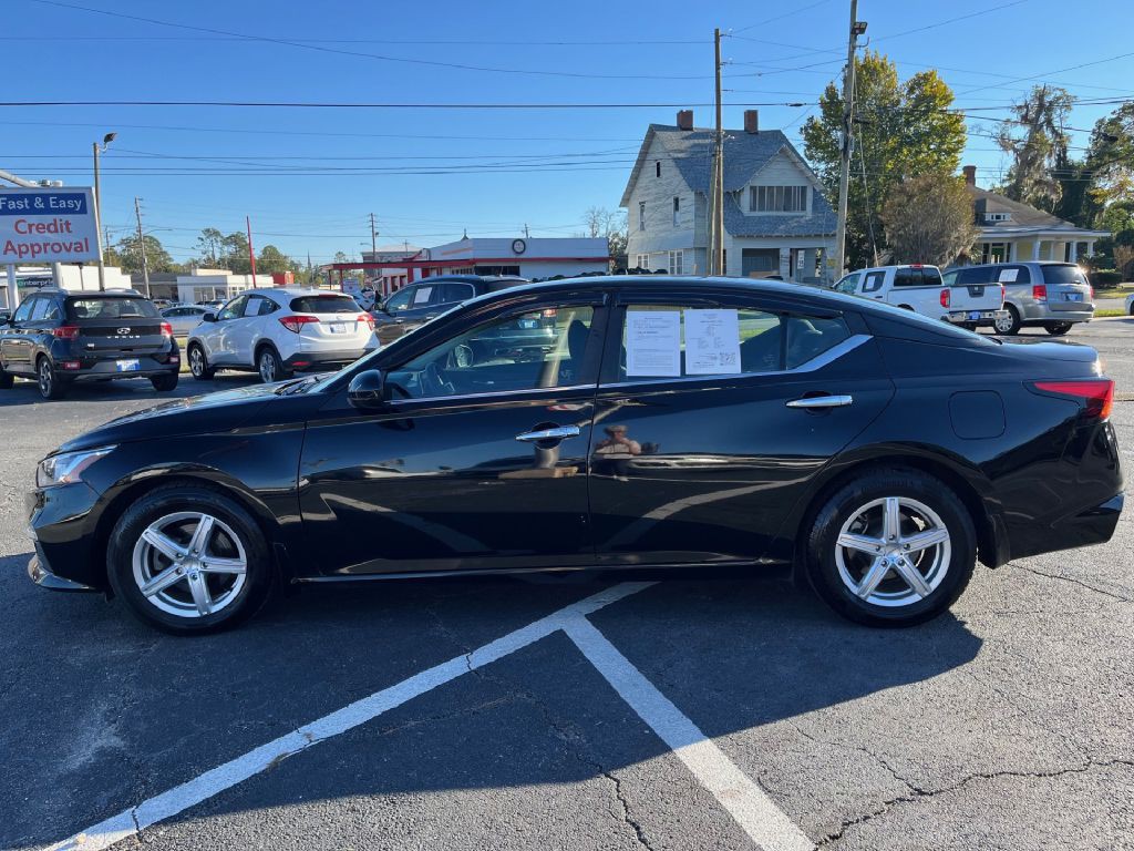 2020 Nissan Altima Image 5