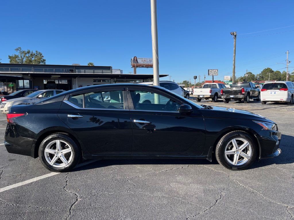 2020 Nissan Altima Image 6