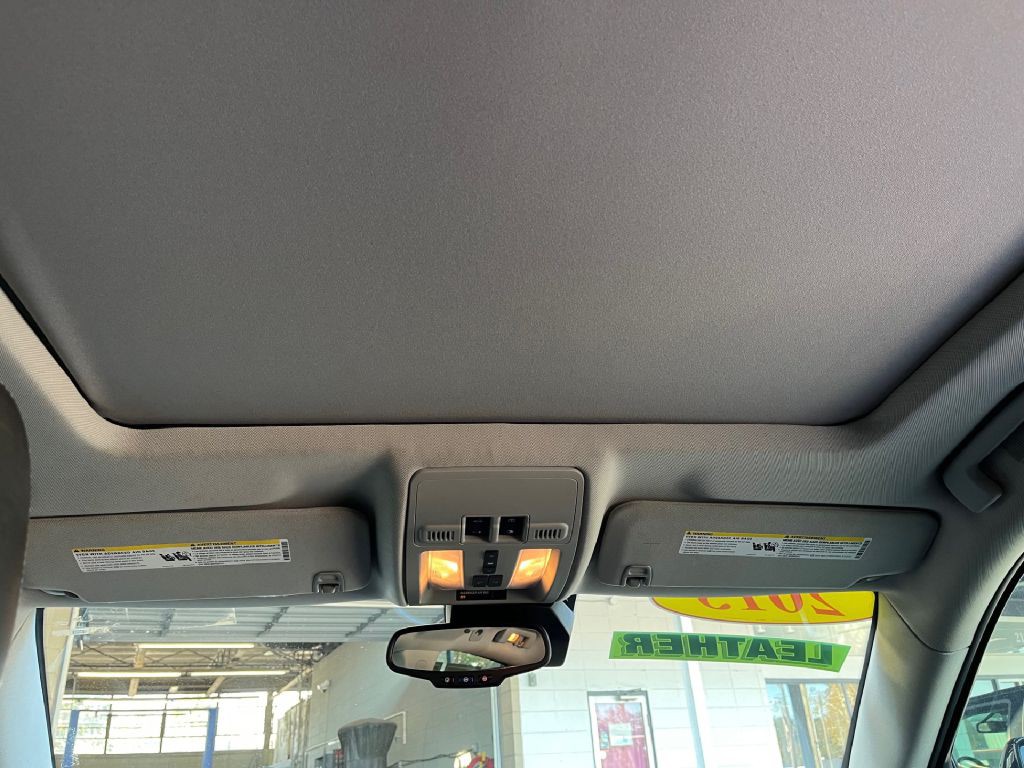 2013 Cadillac SRX Image 12