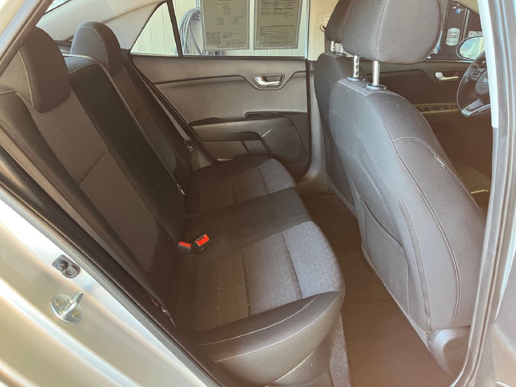 2020 Kia Rio Image 10