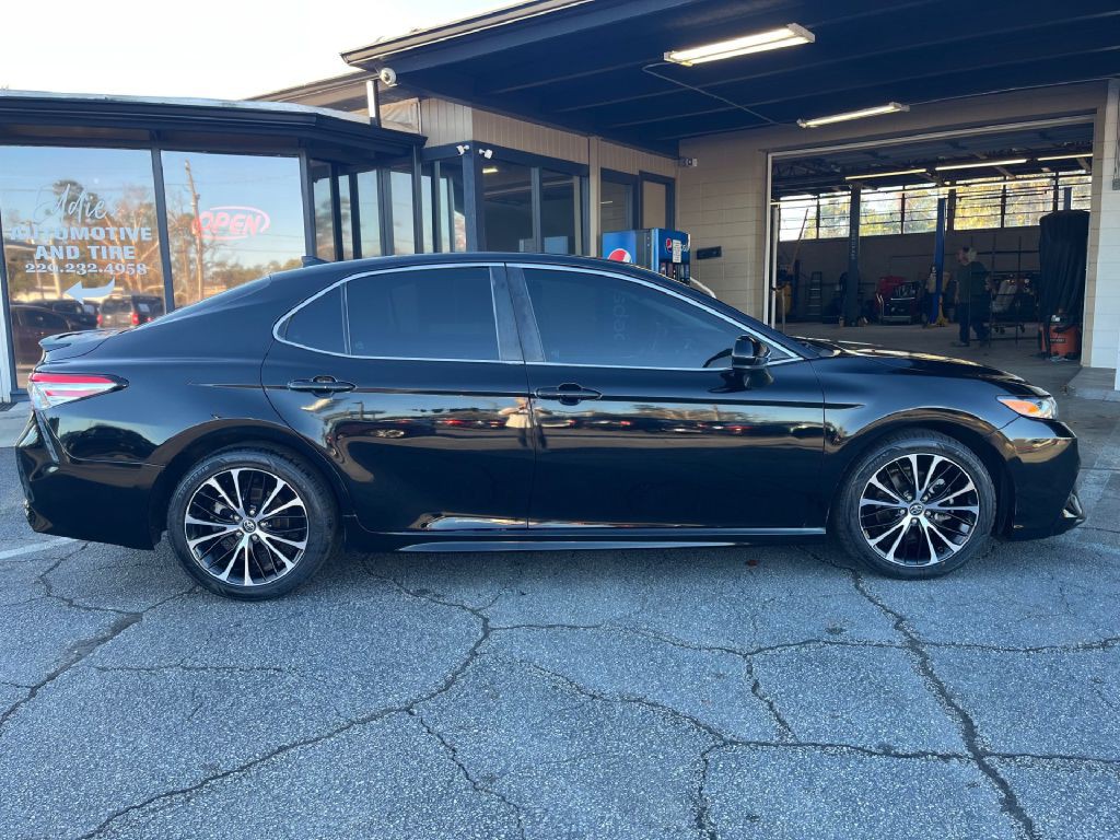 2020 Toyota Camry Image 4