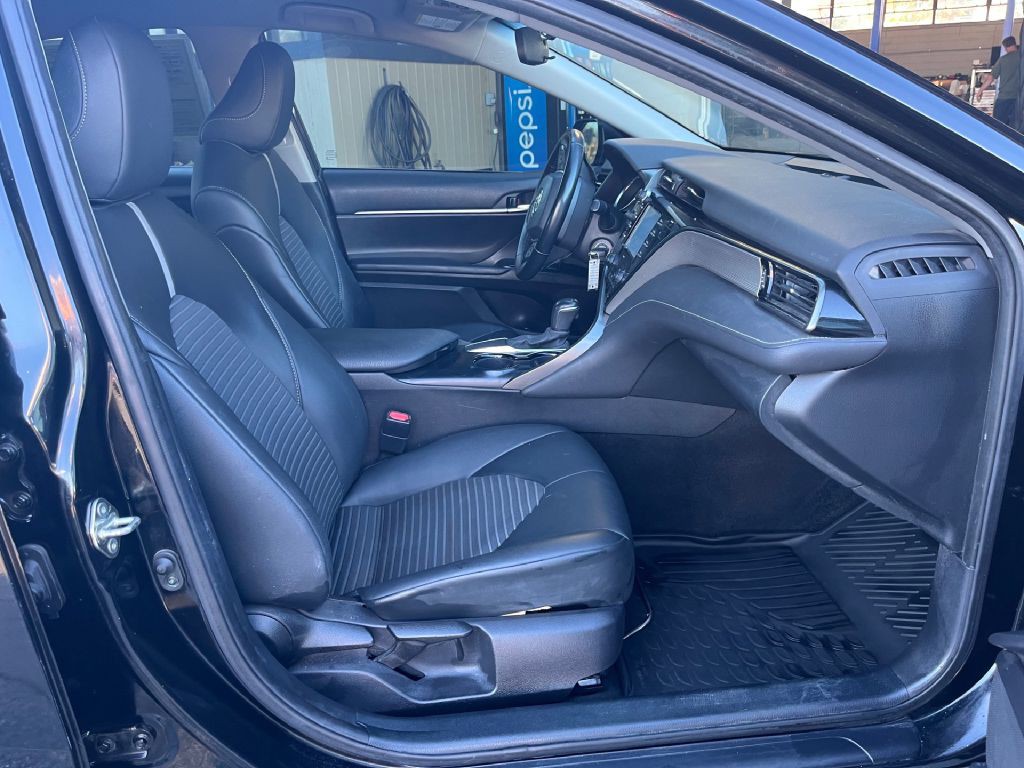 2020 Toyota Camry Image 9