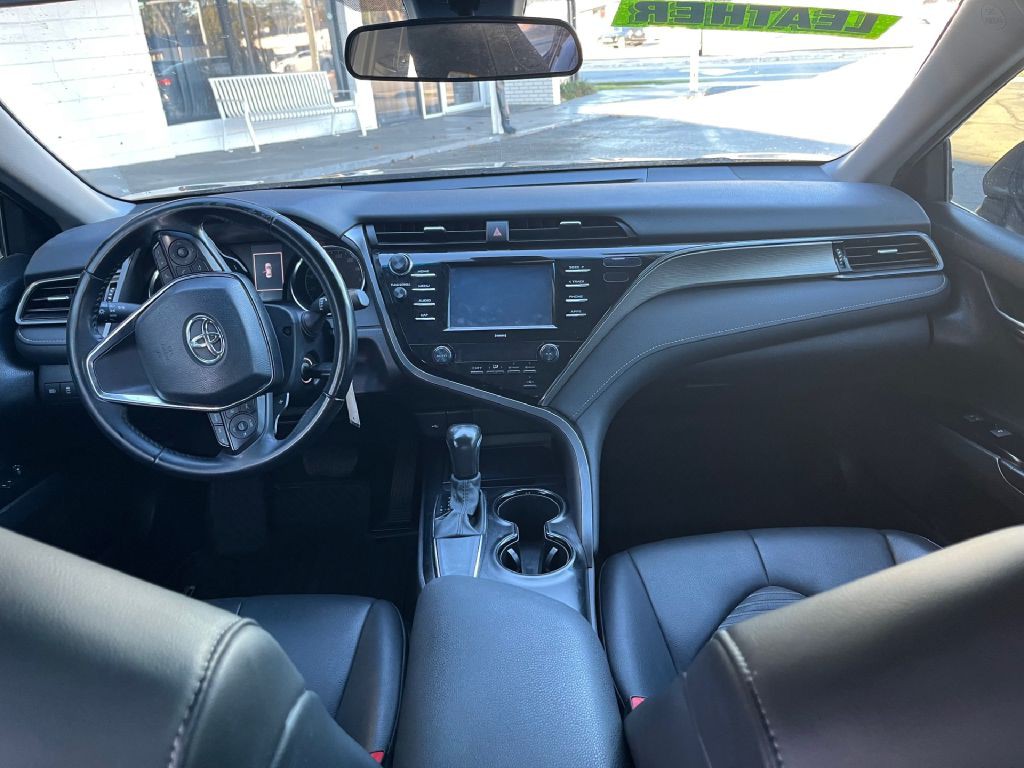 2020 Toyota Camry Image 11