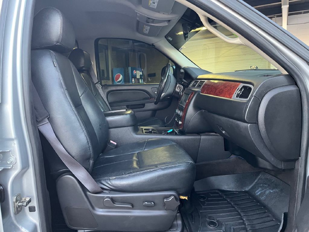 2014 Chevrolet Tahoe Image 9