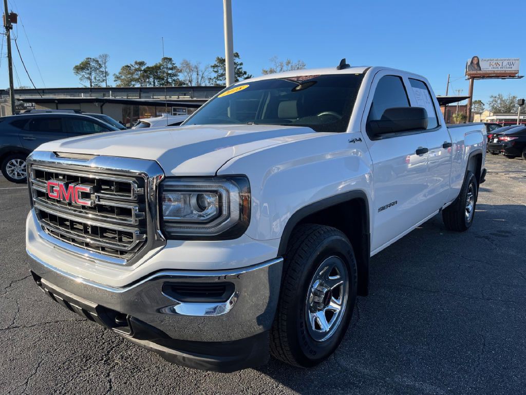 2018 GMC Sierra Image 2