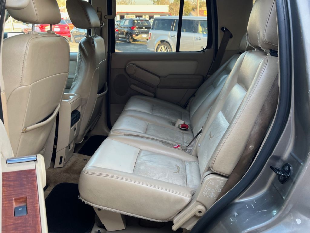 2006 Ford Explorer Image 8